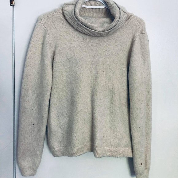 Off-Pink Turtleneck Sweater - Picture 3 of 3